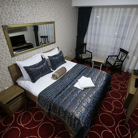 Hotel Pejton Prisztina Zewnętrze zdjęcie