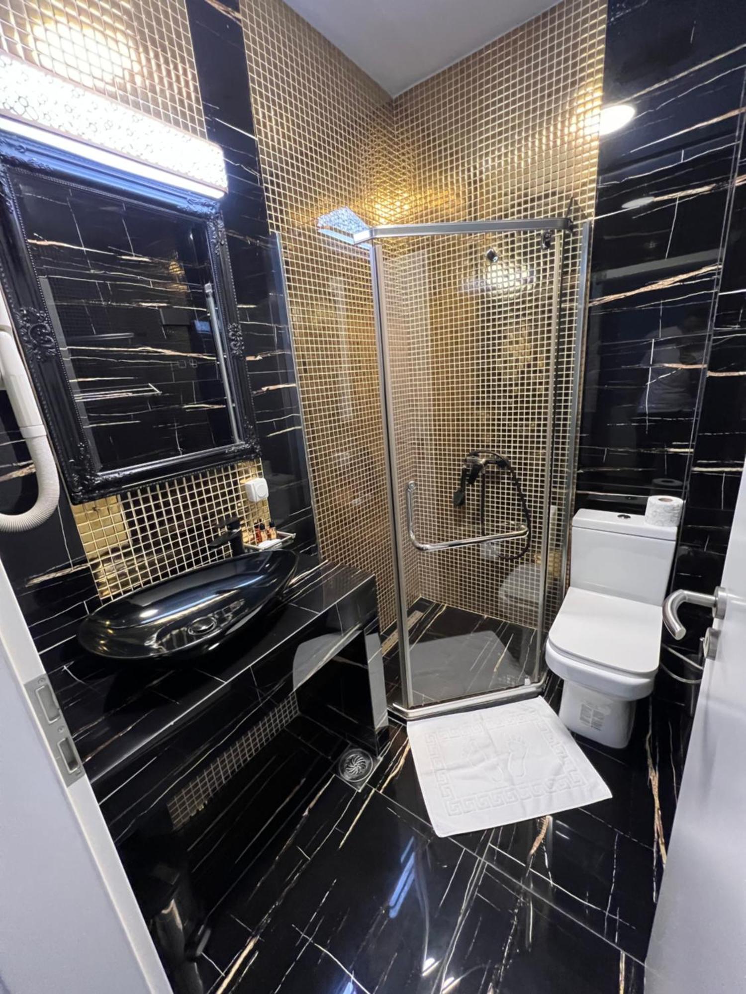 Hotel Pejton Prisztina Zewnętrze zdjęcie
