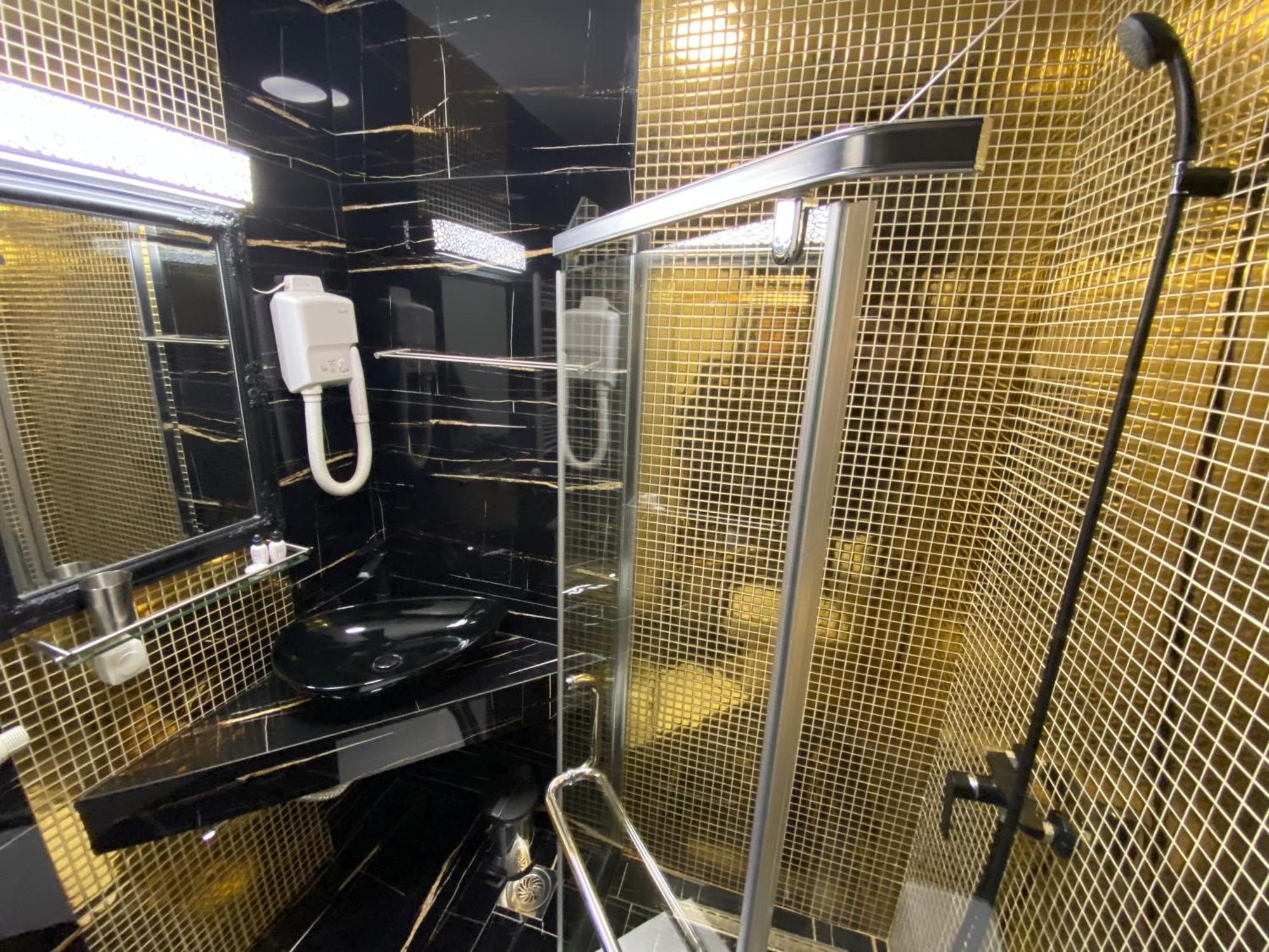 Hotel Pejton Prisztina Zewnętrze zdjęcie