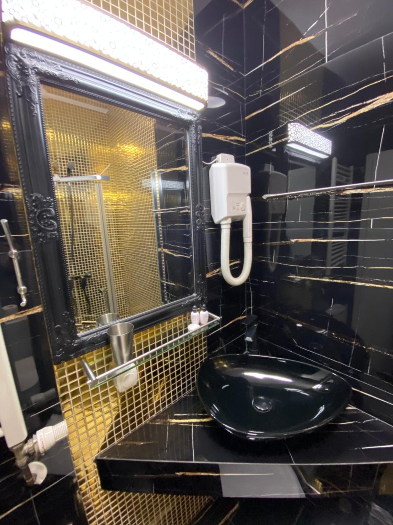 Hotel Pejton Prisztina Zewnętrze zdjęcie