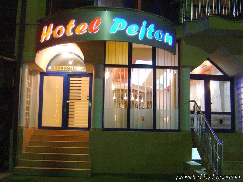 Hotel Pejton Prisztina Zewnętrze zdjęcie