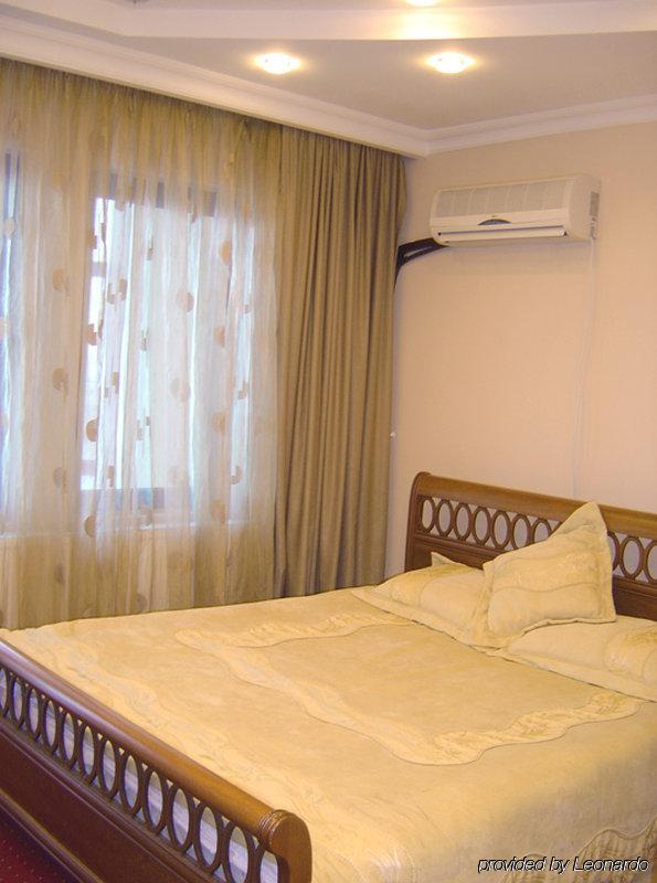 Hotel Pejton Prisztina Pokój zdjęcie