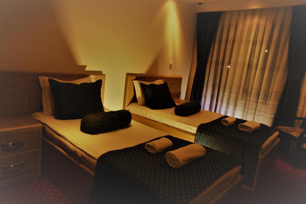 Hotel Pejton Prisztina Zewnętrze zdjęcie
