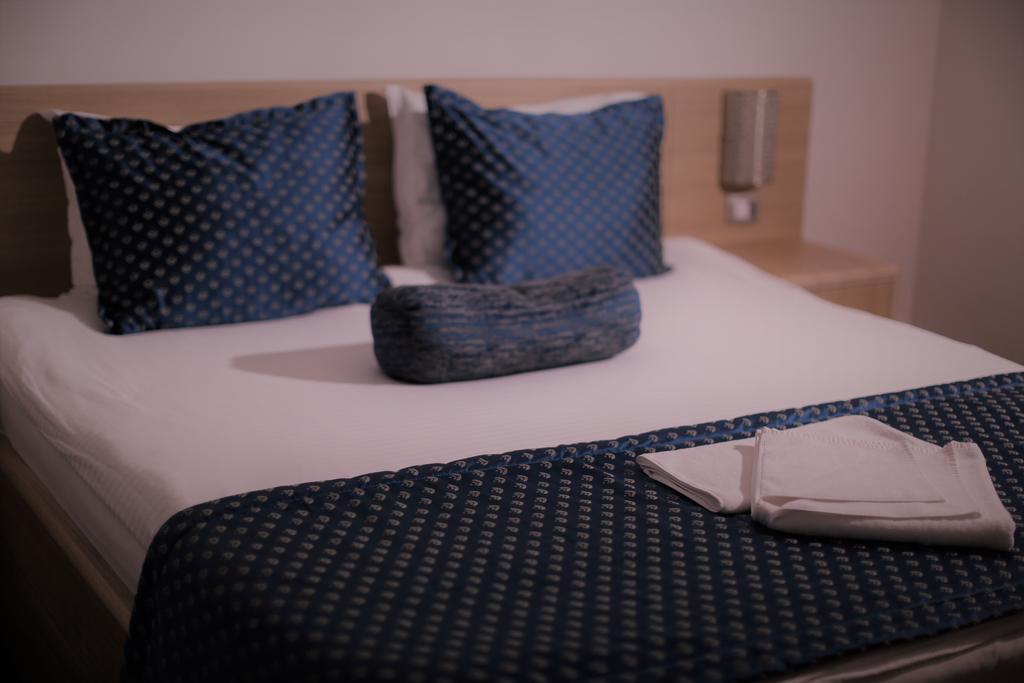Hotel Pejton Prisztina Zewnętrze zdjęcie