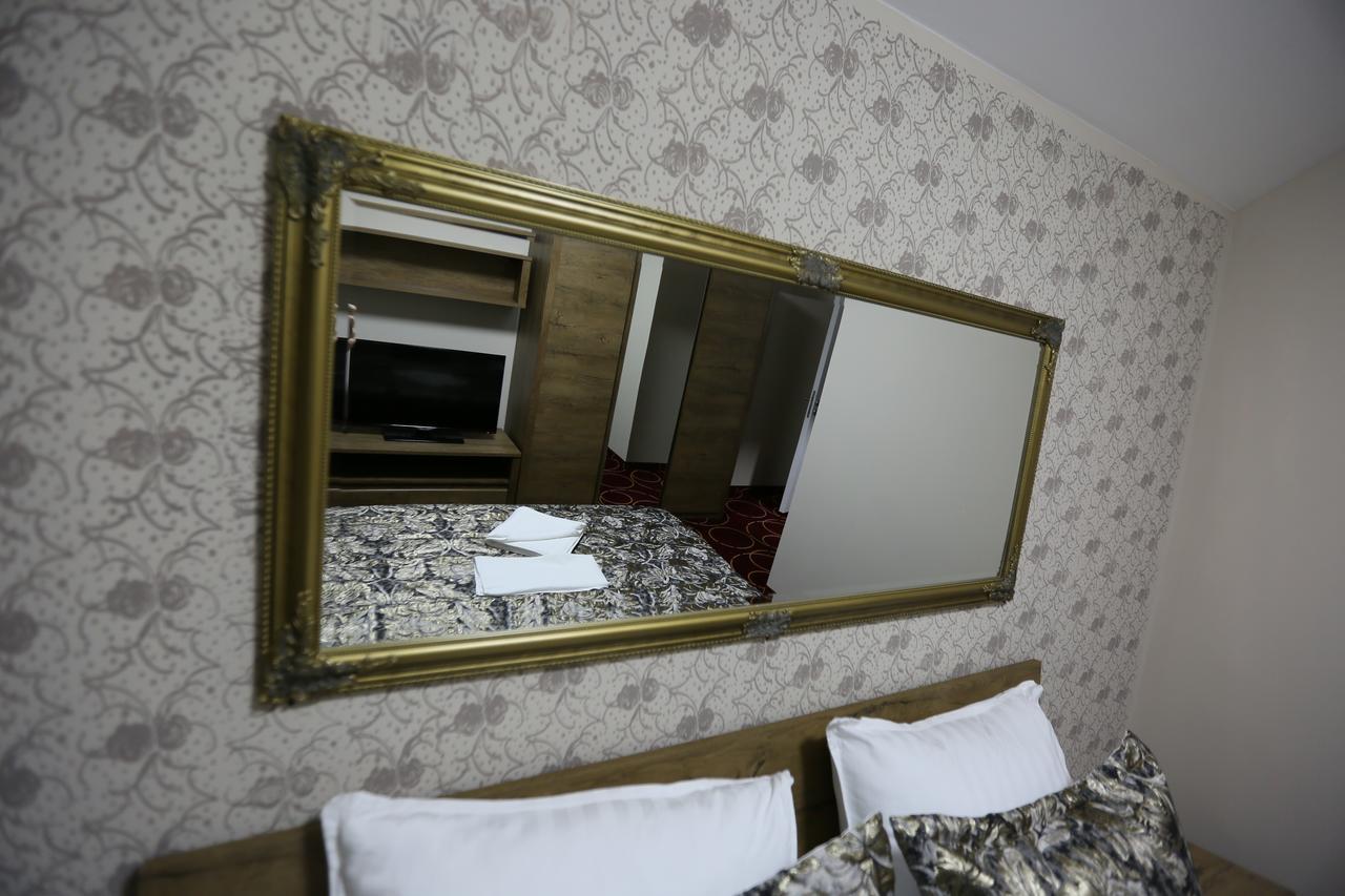 Hotel Pejton Prisztina Zewnętrze zdjęcie