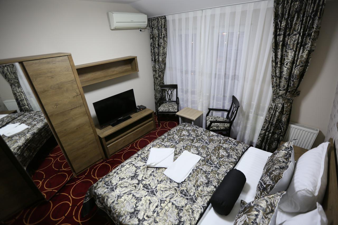Hotel Pejton Prisztina Zewnętrze zdjęcie