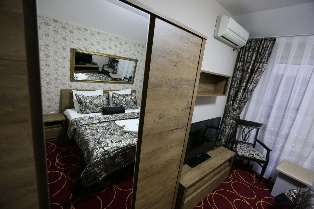 Hotel Pejton Prisztina Zewnętrze zdjęcie